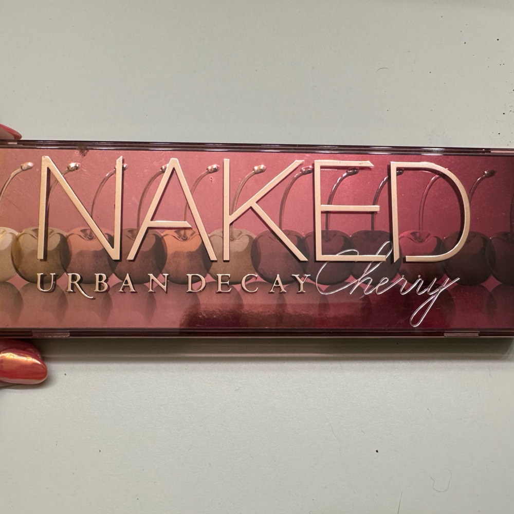 Naked Urban Decay Cherry eyeshadow palette